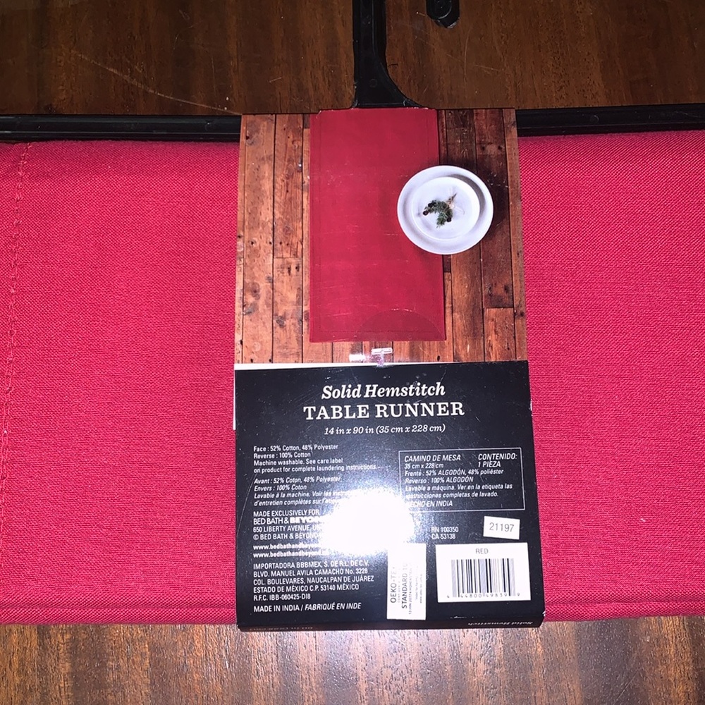 Bee & Willow table runner - Picture 2 of 5